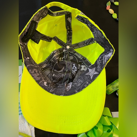 ❗5 For $2️⃣5️⃣ Bundle Sale❗️LIME-YELLOW-GREEN💚NO-MYSTERY💚BOX FULL OF MIXED ITEMS - Picture 5 of 16